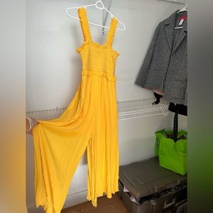 New Urban Outfitters Jumpsuit Size Medium